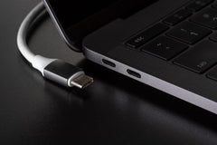 Is USB-C hetzelfde als Thunderbolt?